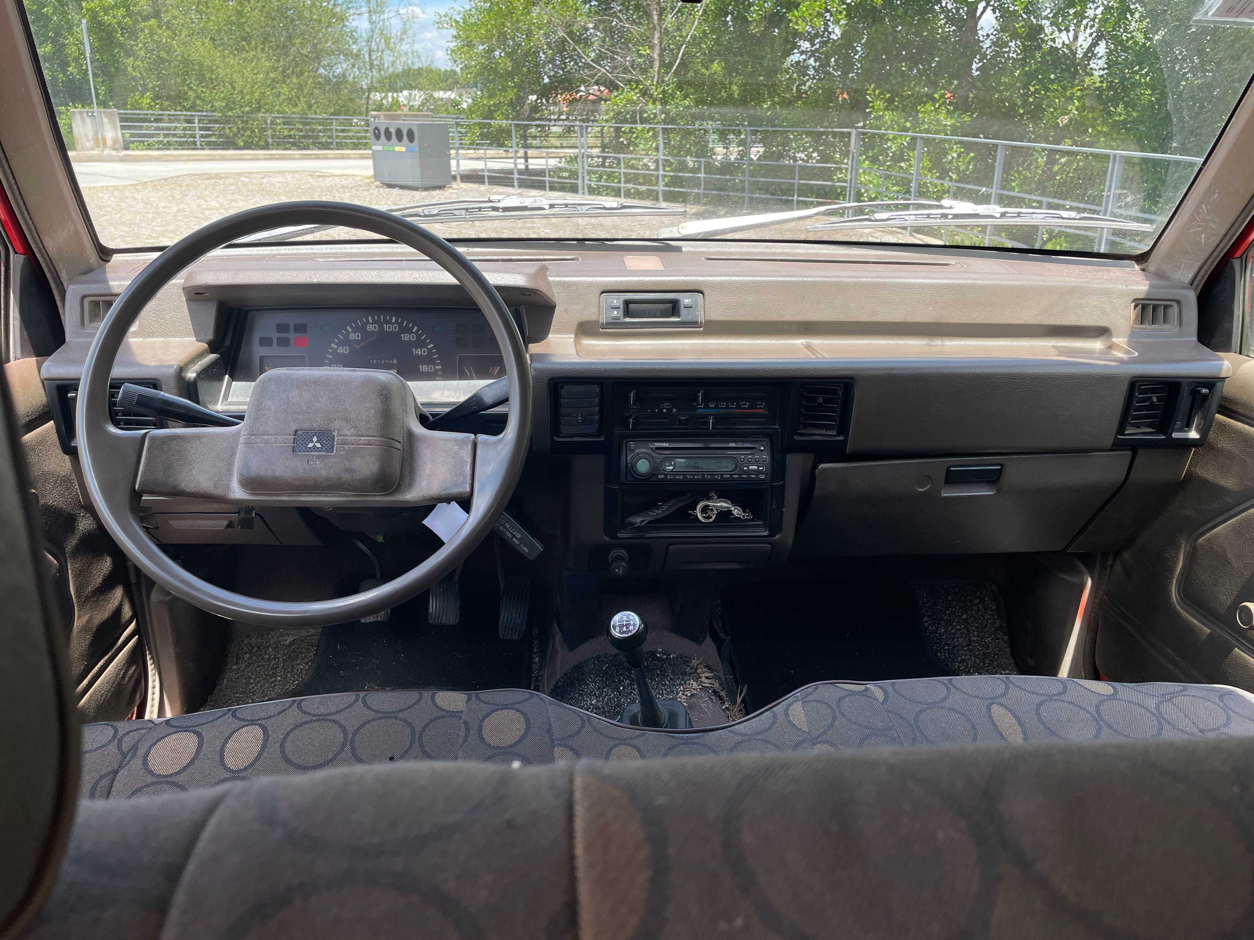 Mitsubishi L200  - 5 lugares