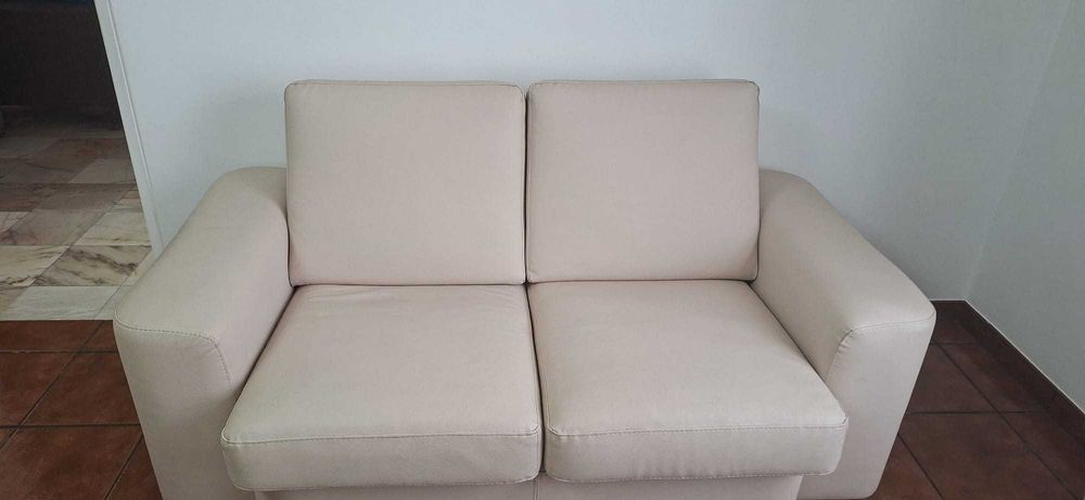 2 sofás Bege como novos