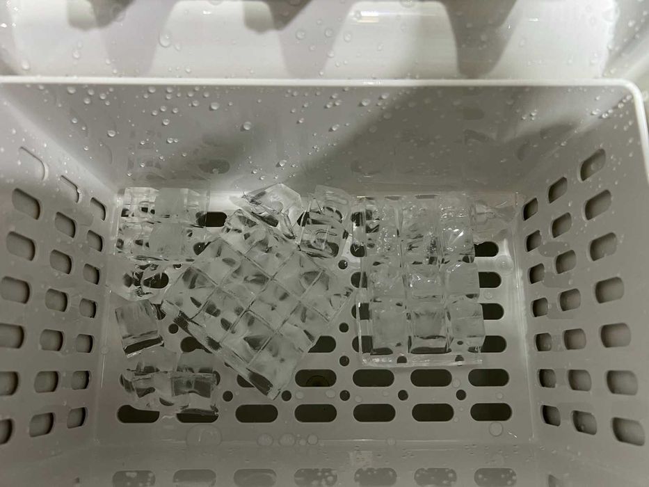 Льодогенератор ледогенератор кубиковий KLARSTEIN FrostMaster 40 кг/доб