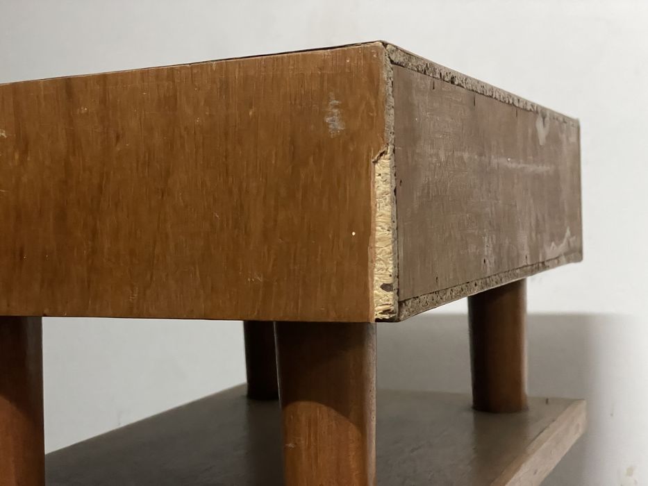 Mesa de cabeceira