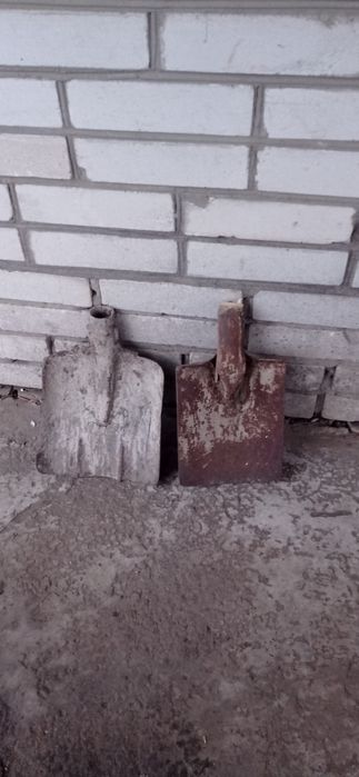 Вила ,лопати ,заступ. Металобрухт.