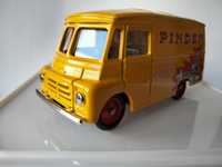 1/64 Morris LD150 Van "Pinder" - 1959 (Corgi)