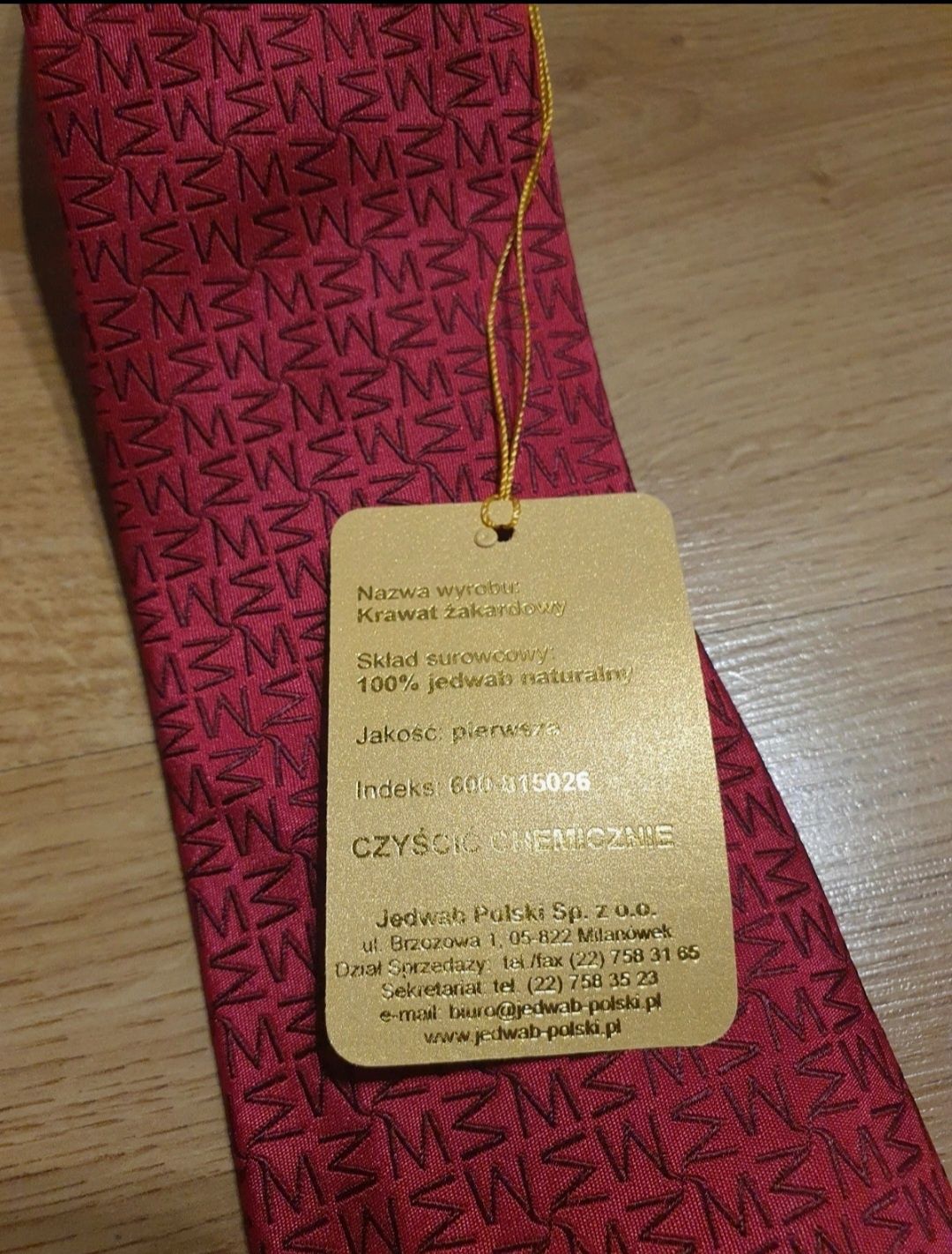 Bordowy krawat z jedwabiu, Gosia Baczyńska