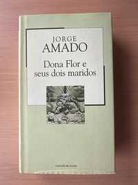 Livro “Dona Flor e seus Dois Maridos” de Jorge Amado