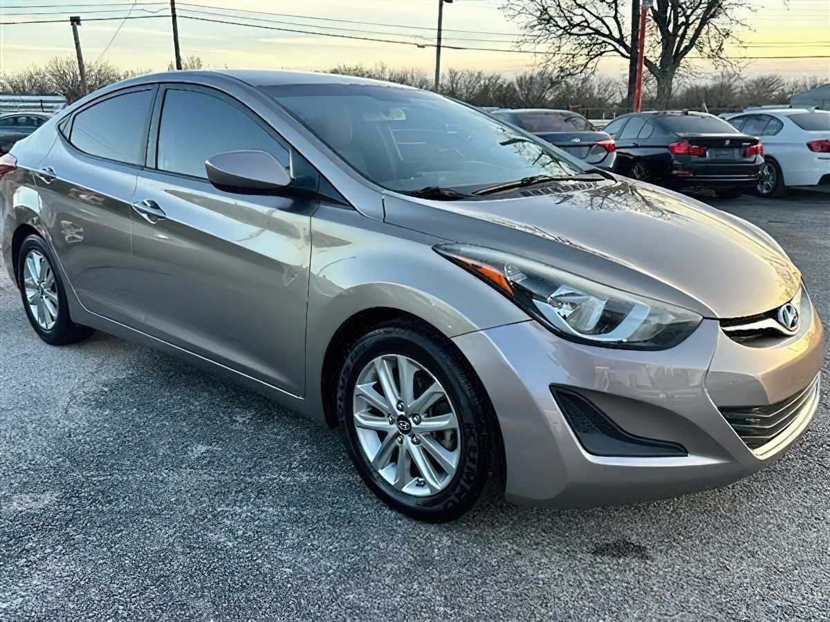 Hyundai Elantra 2016