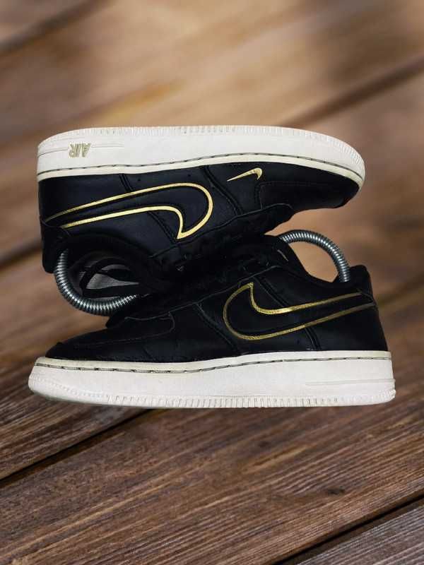 Buty Nike Air Force 1 Low czarne złote 35,5