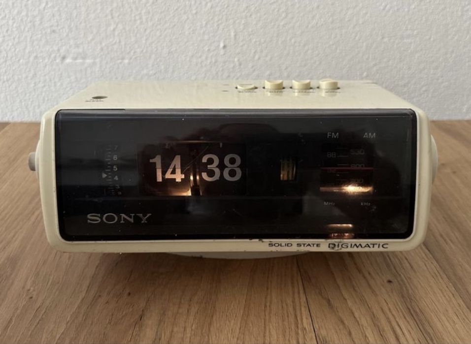 Radio Sony 8FC-100E Vintage Raro 1972