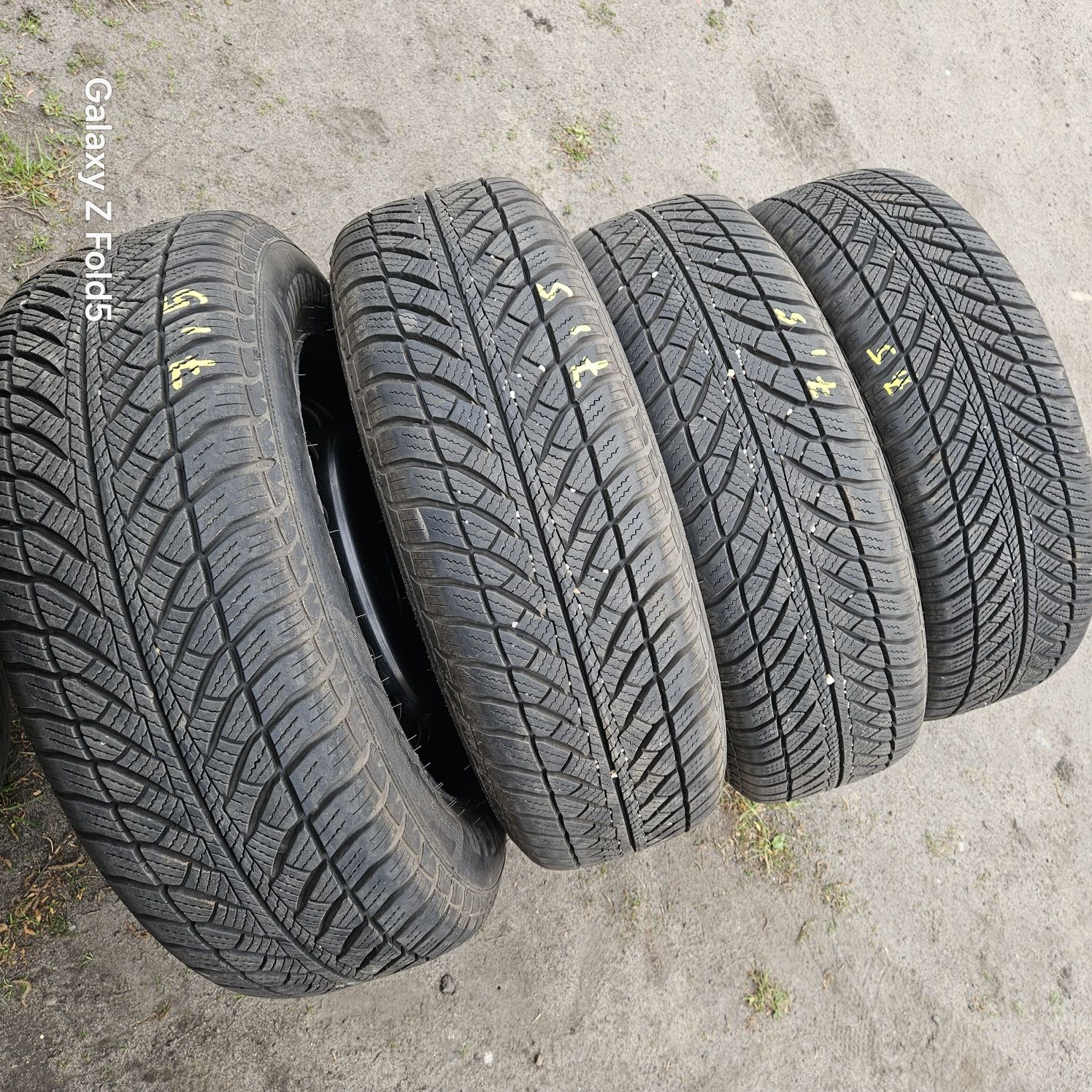 Koła zimowe 205/65/16 Toyota Yaris Cross 5x114,3 ET45 TPMS 7,5mm 23rok