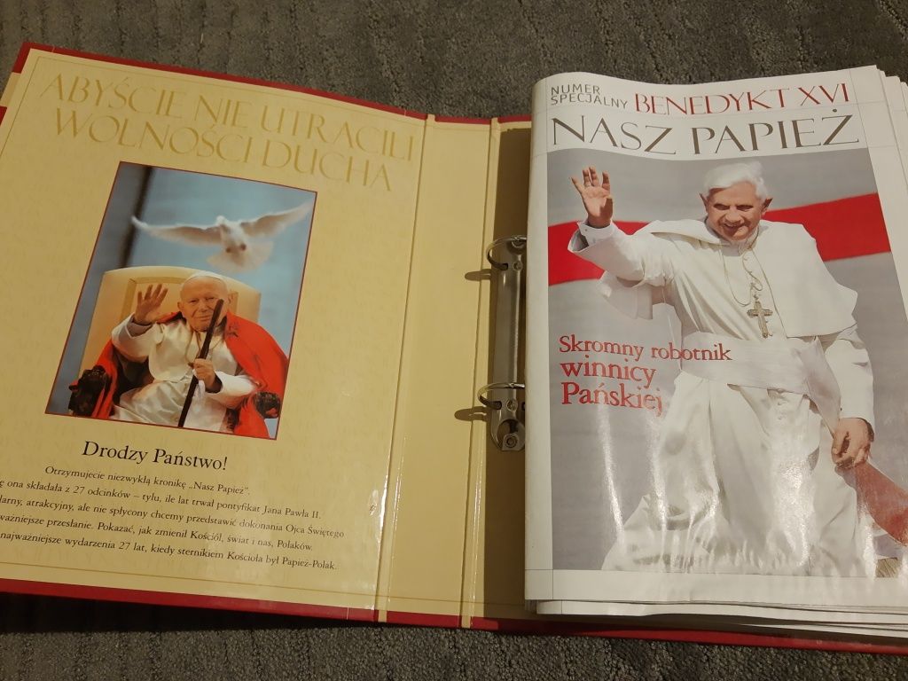 Jan Paweł II Nasz papież czasopisma, kroniki z życia papieża