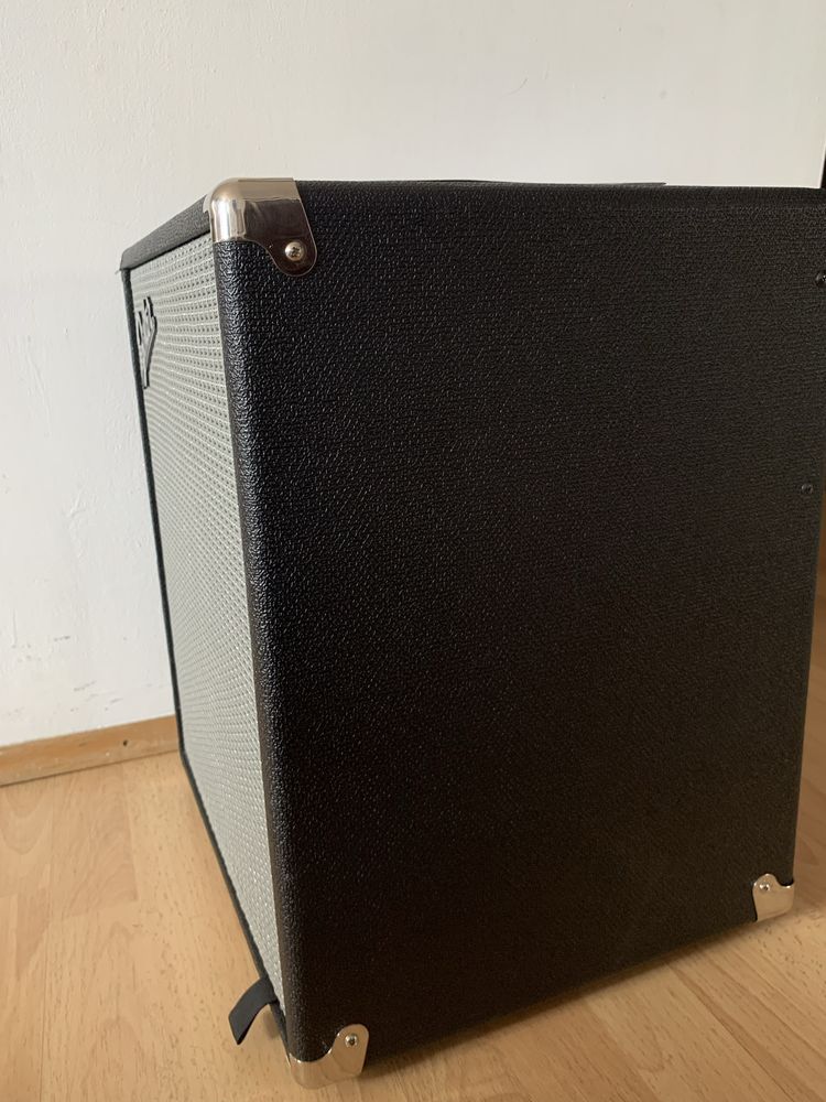 FENDER RUMBLE 100 V3 Combo basowe + pokrowiec