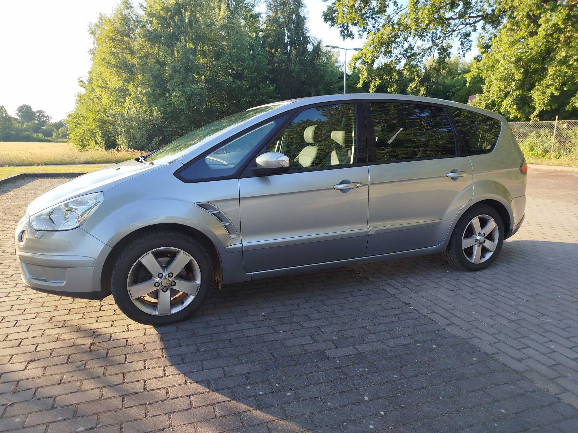 Ford S-Max 7-osobowy 2,0 Benzyna