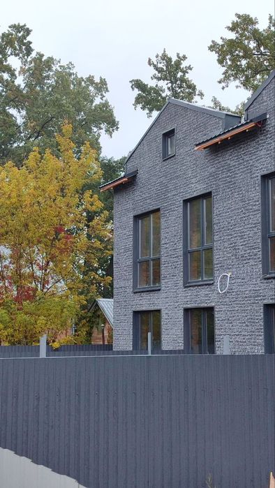 Таунхаус в ЦЕНТРІ Ірпеня з газовим опаленням! 400м до парка Незнайка!