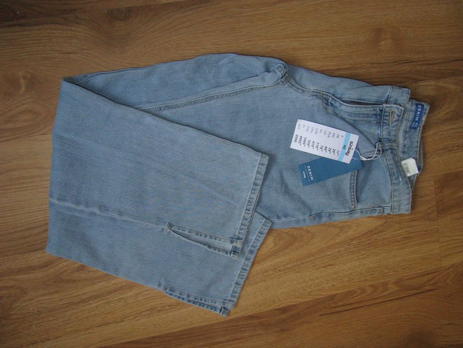 Bawełniane jeansy z prostą nogawką Sinsay/Denim