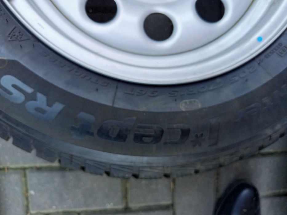 Koła zimowe Suzuki jimny idealne 205/70/15