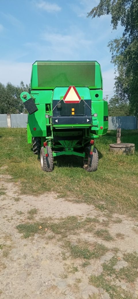 Продам комбайн deutz fahr m660