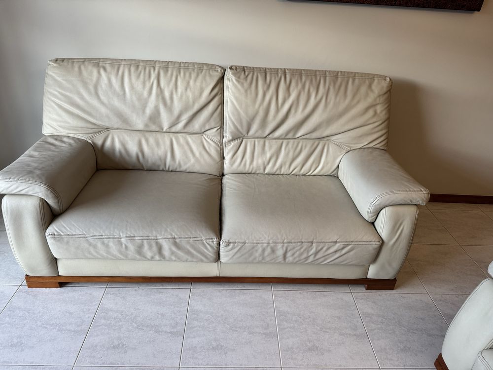 Conjunto 2 sofas de 2 lugares