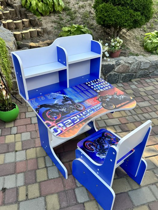 Шкільна якісна парта для початкових класів!