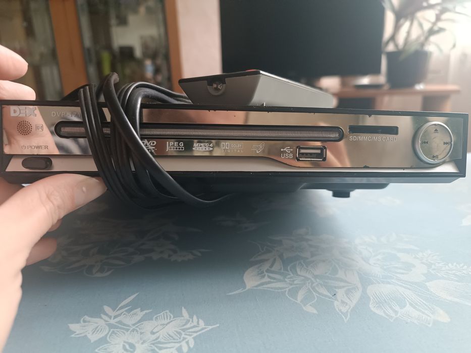 DVD-проигрыватель DEX