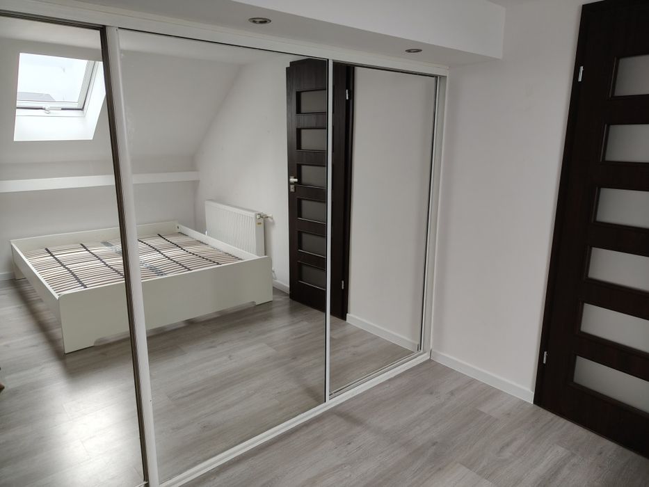 Fronty / drzwi przesuwne do szafy pod skosem