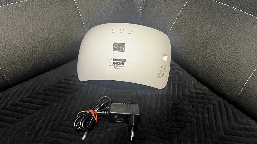 Ledowa lampa UV do paznokci