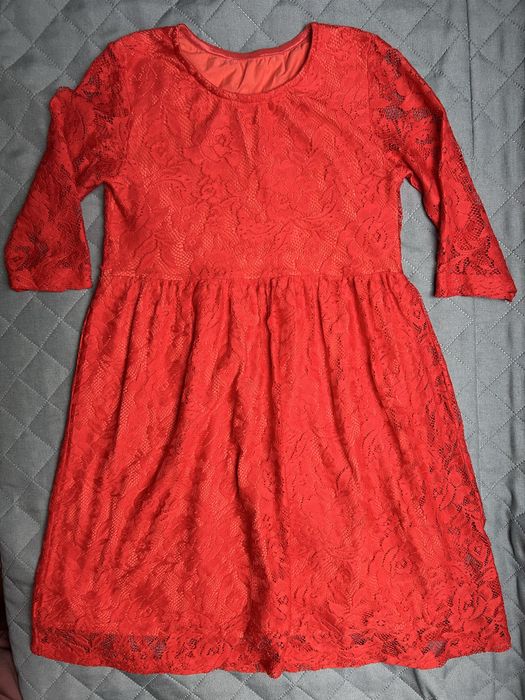 Sukienka koronkowa r.128