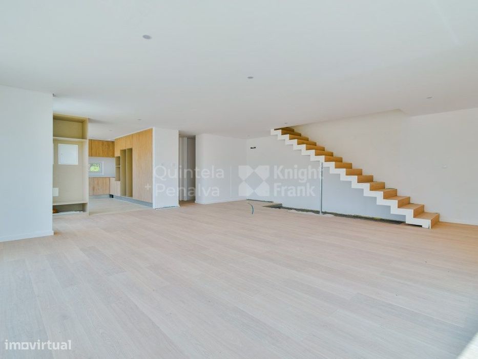 Moradia T4 com jardim e piscina em Torres Vedras