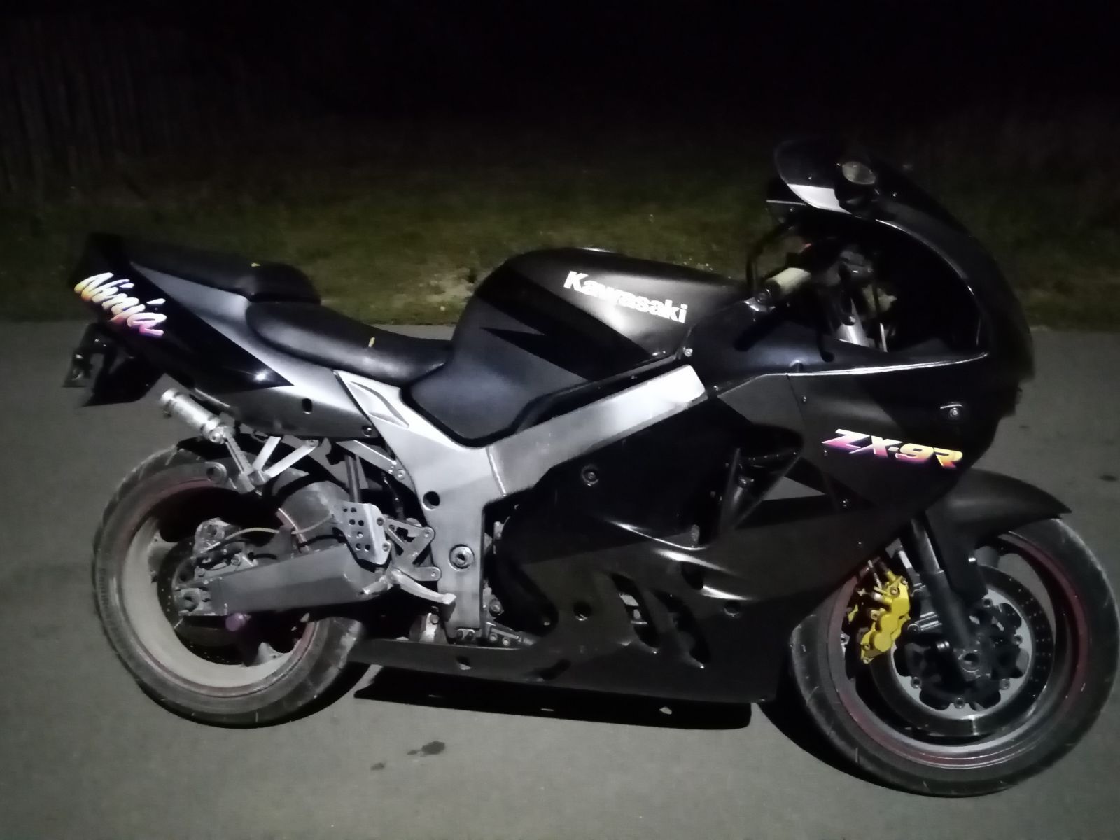 Kawasaki zx 900r