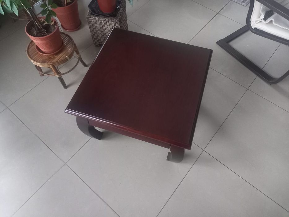 Stolik kawowy mahoń