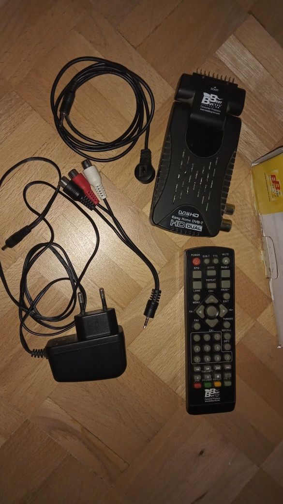 Dekoder DVB-T, odtwarzacz video