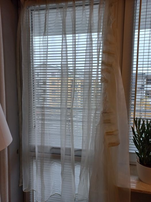 Firanka kolor ecru 190cm