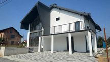 Продаж будинку з правом власності у Винниках/ЄОселя