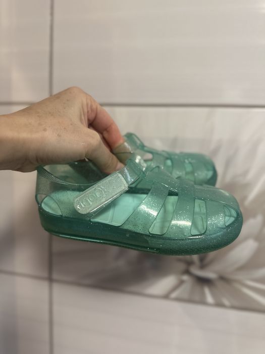 Сандалі,босоніжки igor