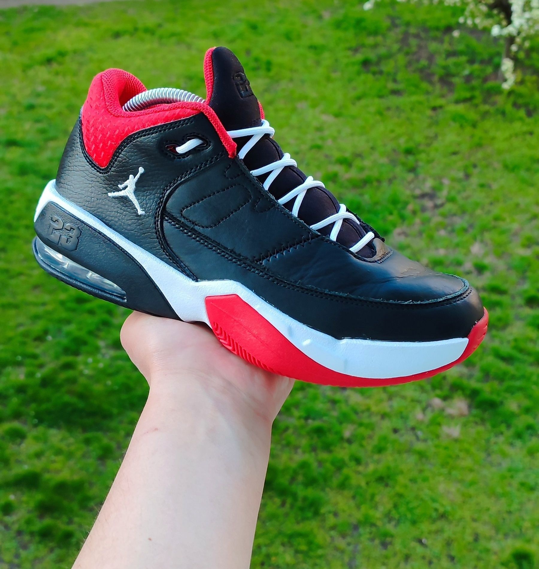 Кроссовки Nike Jordan Max Aura 3