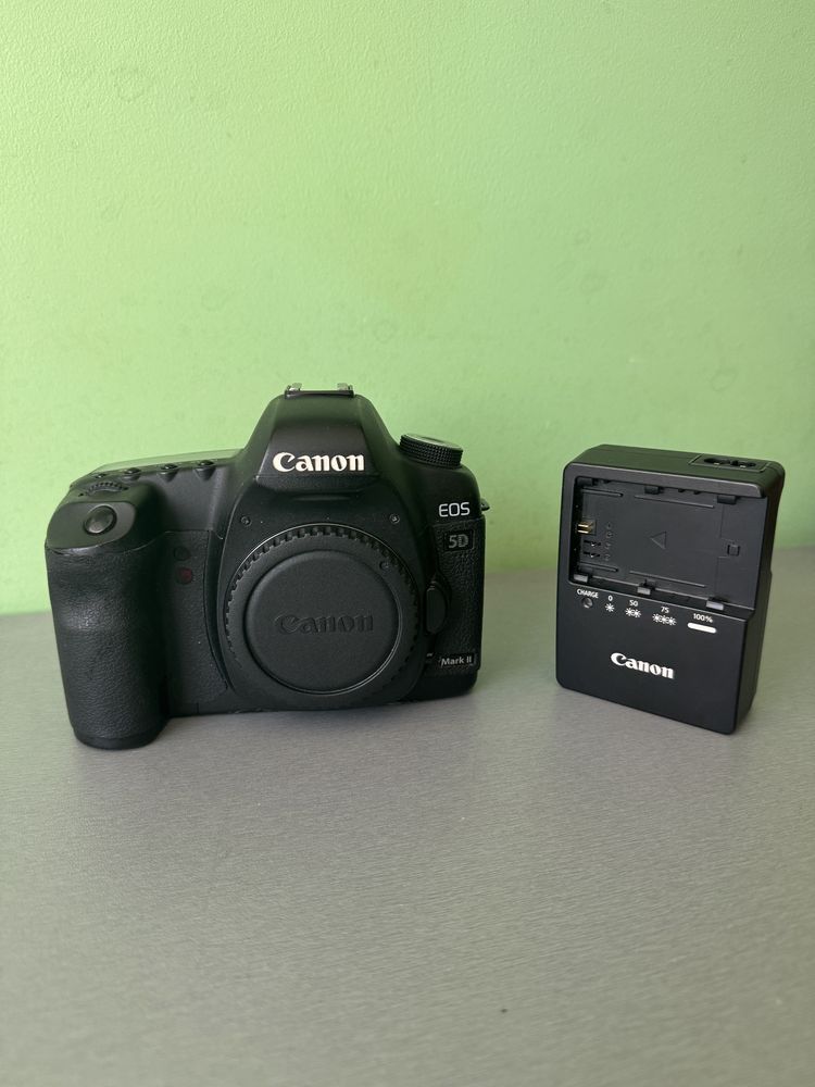 Фотоапарат Canon 5D mark ii body
