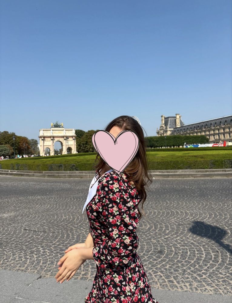 Сукня-шорти з білим комірцем