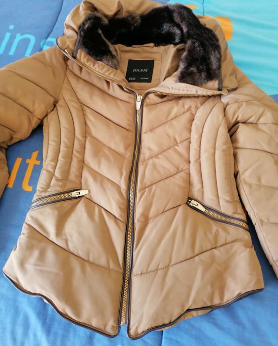 Casaco de penas camel xs da Zara