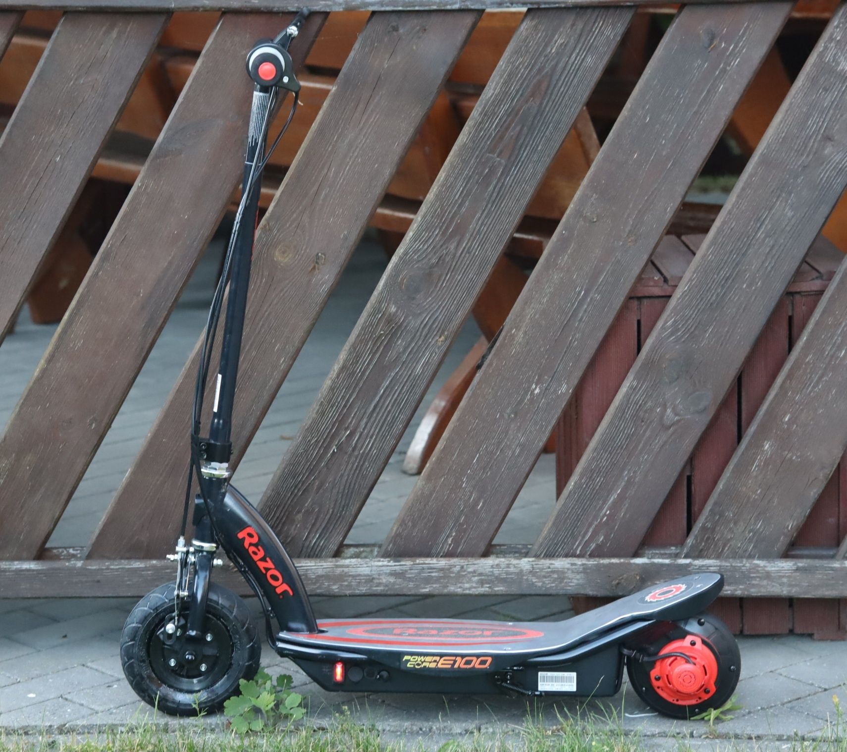 Hulajnoga Elektryczna Razor E100 Power Core 17km/h 100W