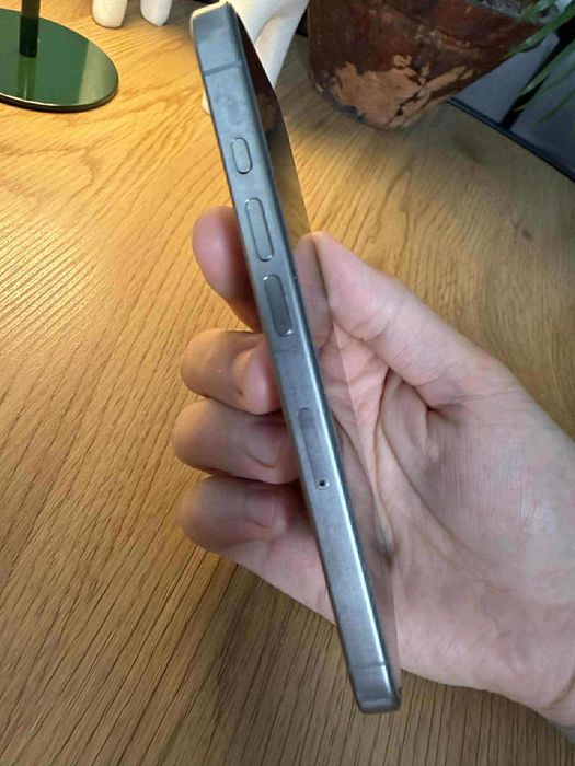 IPhone 15 PRO Stan bardzo dobry