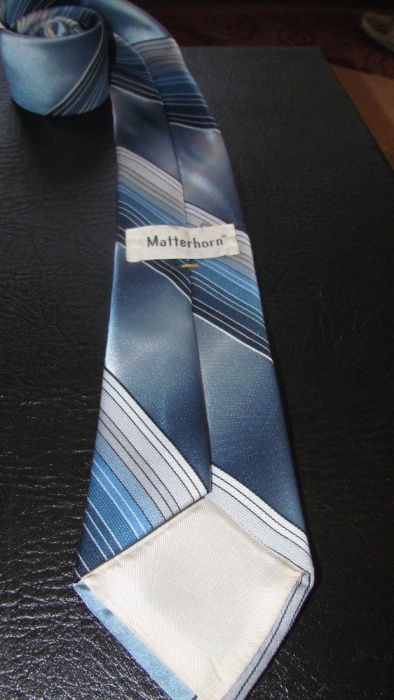 Elegancki Krawat jakich mało Matterhorn 2