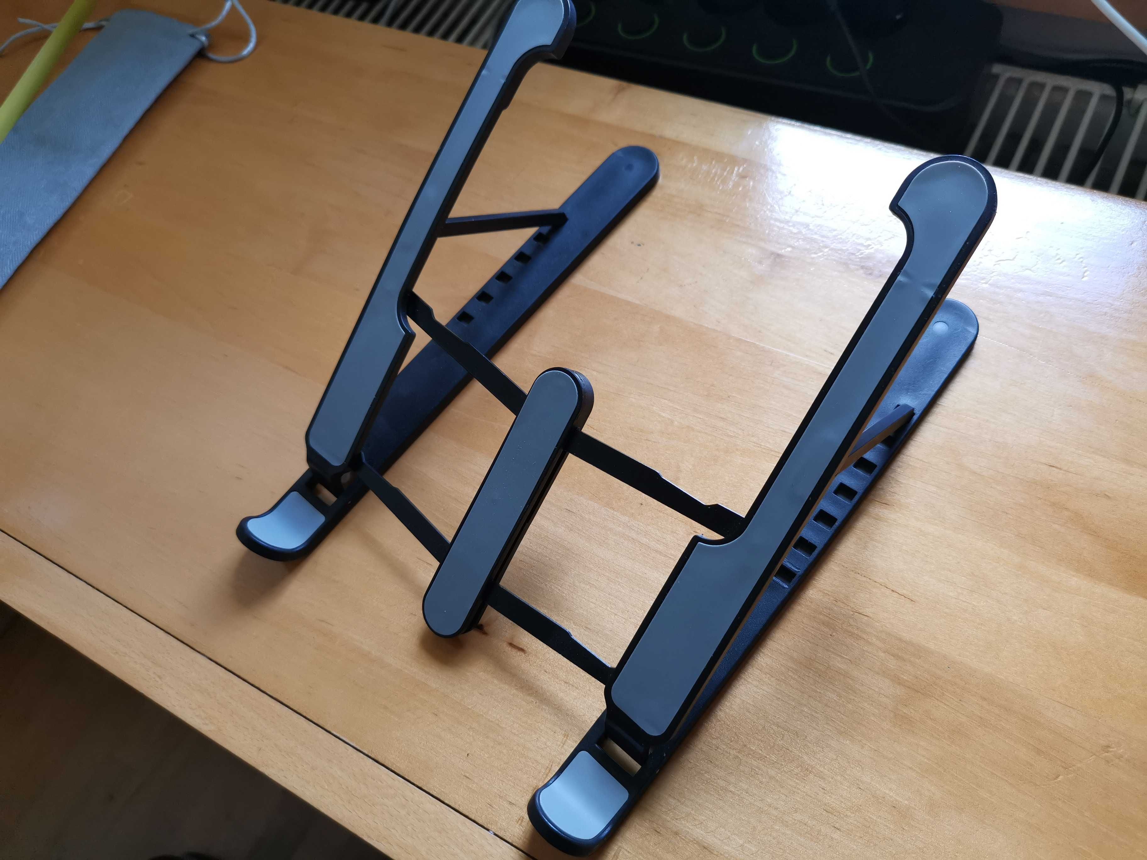 Podstawka / stojak pod laptopa składana regulowana rozstaw 19.5 cm