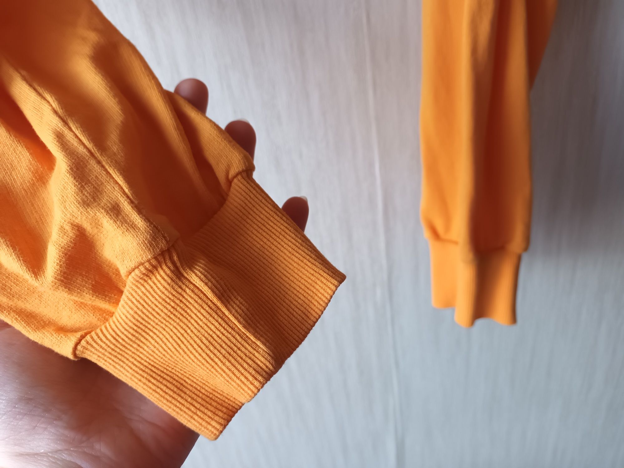 Pomarańczowa bluza crop top z nadrukiem 100% bawełna
