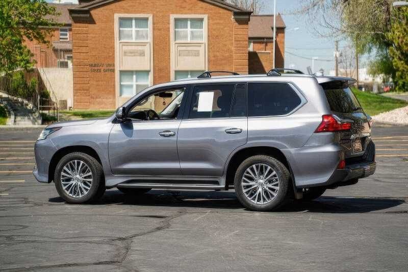 2019 Lexus LX 570