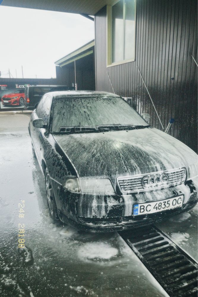 Audi a4   На повному ходу