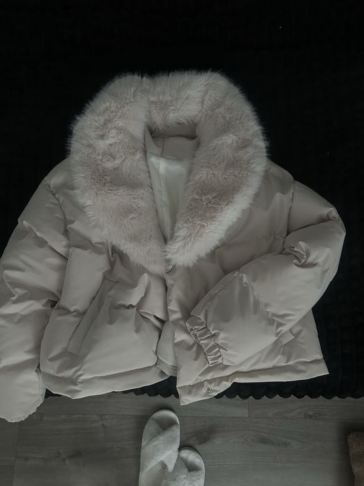 Повністю нова жіноча куртка