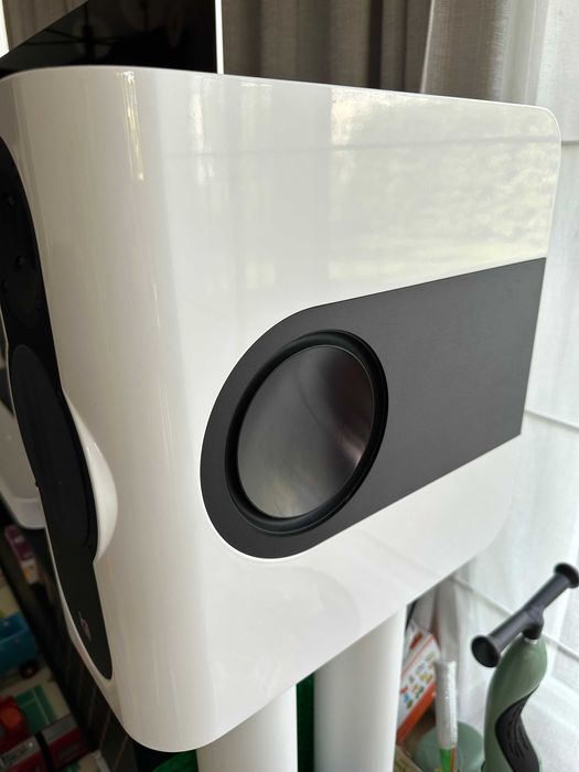Kii Three active speakers + Kii control