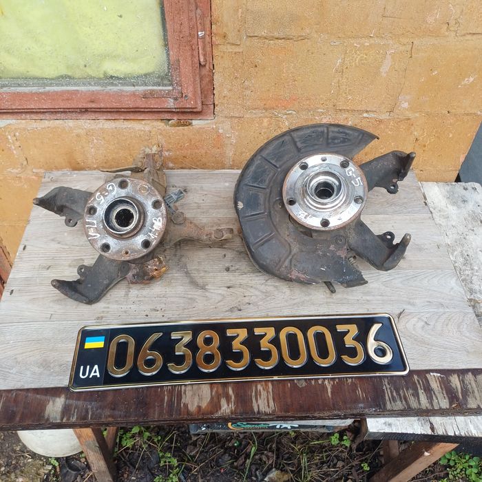 Volkswagen Golf 5 5+ Plus бензин 50-мм ступиця поворотній кулак цапфа