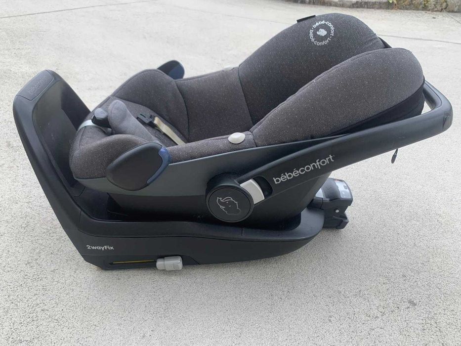 Carrinho de bebé + ovo + base ISOFIX