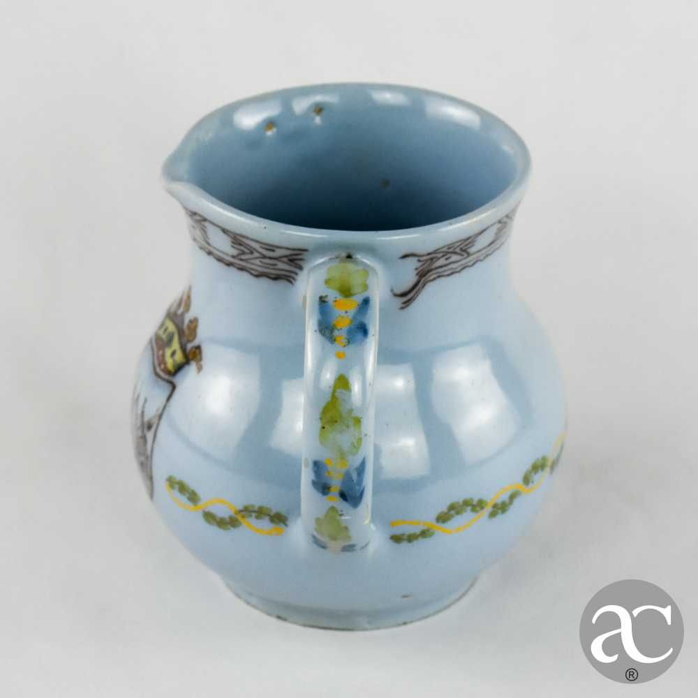 Jarro / Caneca em faiança da Fábrica da Torrinha com brasão