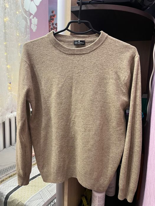 Жіночий мʼякий светр