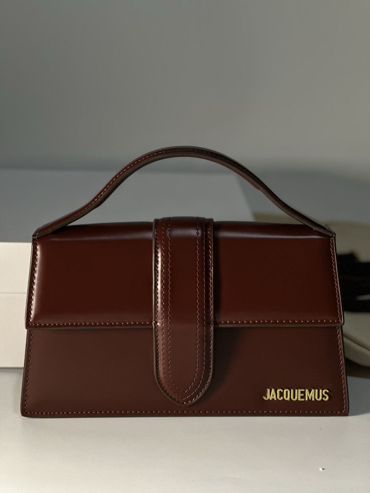 Сумка Jacquemus Bambino (mini)